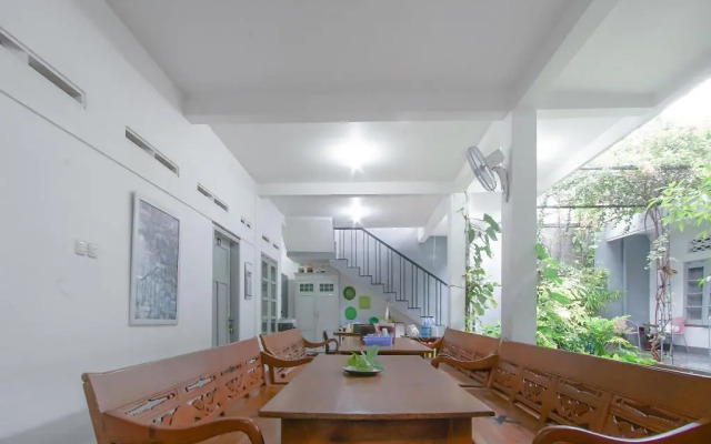 Omah Saras Family by OYO Rooms