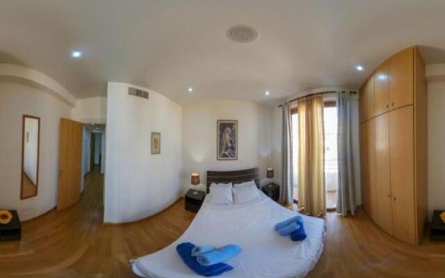 Ithaki Phinikoudes Apartment No. 204