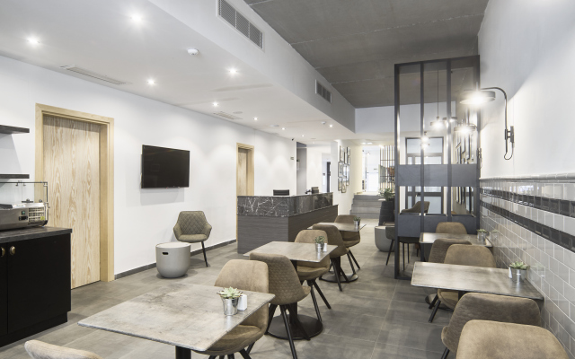 Mr. Todd Hotel