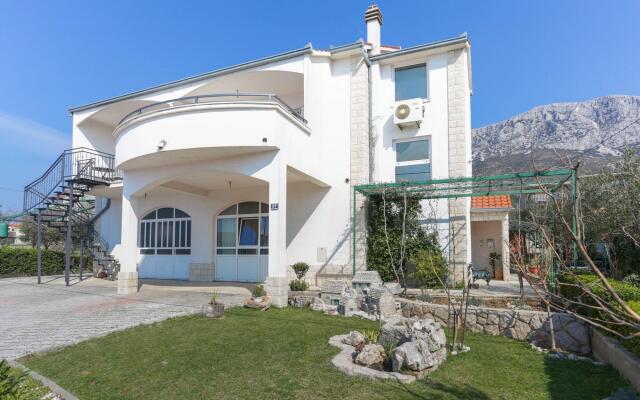 Apartment in Katel Gomilica Near Beach