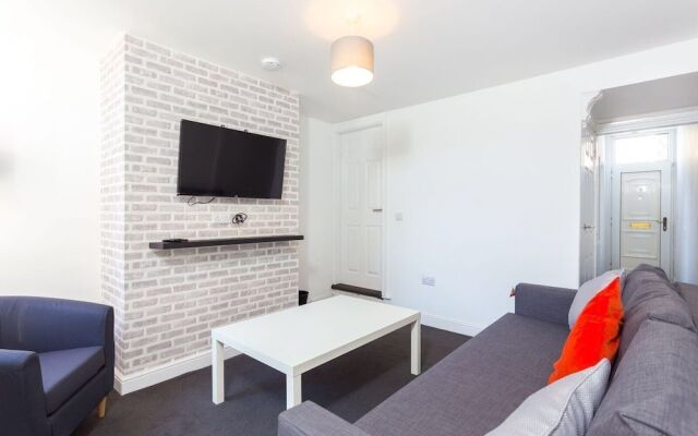 Townhouse @ 76 Clare Street Stoke