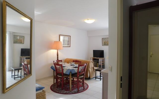 T2, Le Clos de la Reine, climatisation et parking privé