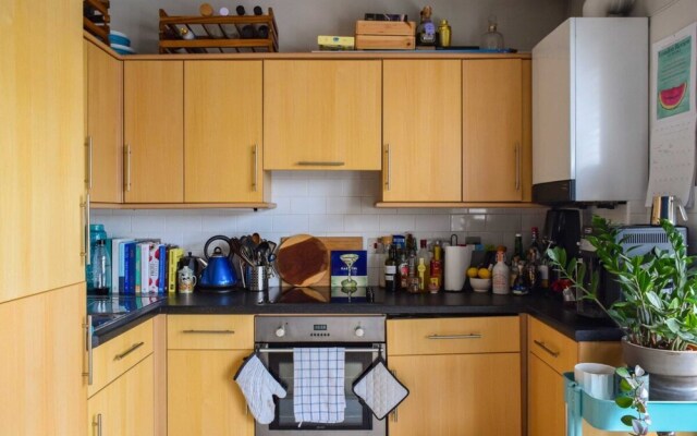 A Charming 2 Bedroom Retreat In East Dulwich