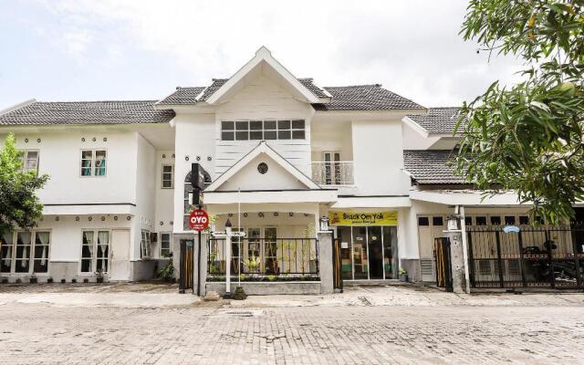 OYO 3985 Adenium Homestay