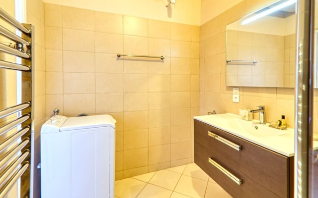 Luminous Apartment in the City Centre of Cannes