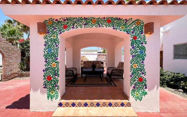 Your Beachfront Escape Close to Everything