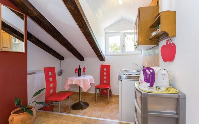 Nice Home in Dubrovnik With Wifi and 1 Bedrooms