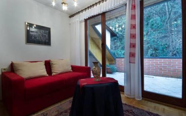 Apartment Nina Tour As