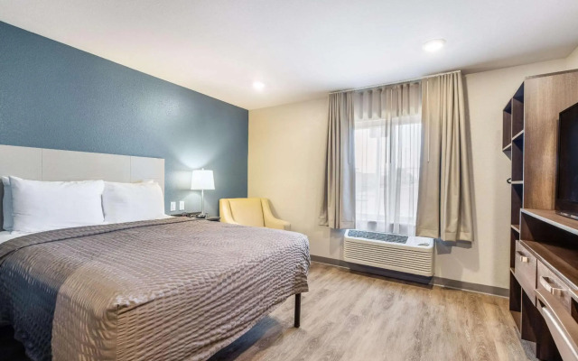 WoodSpring Suites Colton