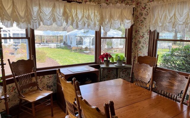 The Virginia Cliffe Inn