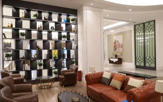 Vienna International Hotel (Chengdu Wenjiang University Town Fengxihe Subway Station)
