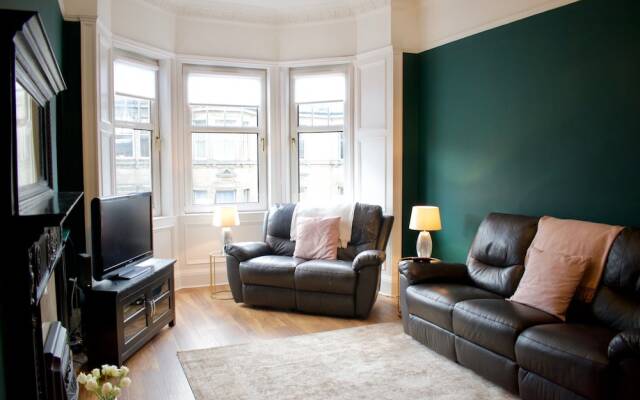 2 Bedroom Apartment Near Murrayfield