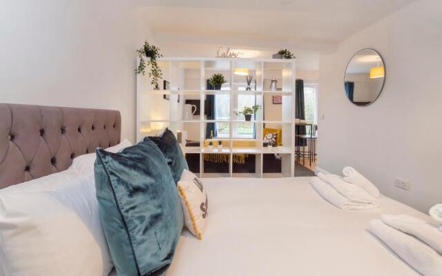 Abbotts Mews - Studio Apartment
