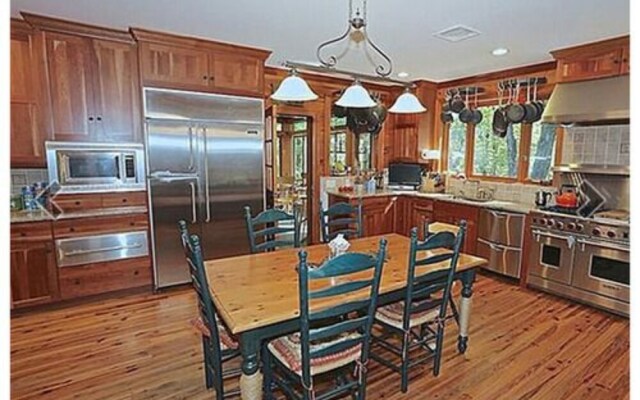 Honey Maple Grove BnB