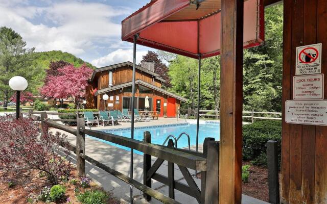 Cedarbrook Queen Studio 207