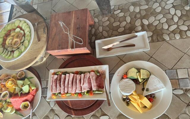 MILIMA Big 5 Safari Lodge