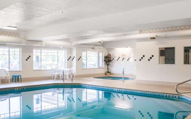 Comfort Suites Airport