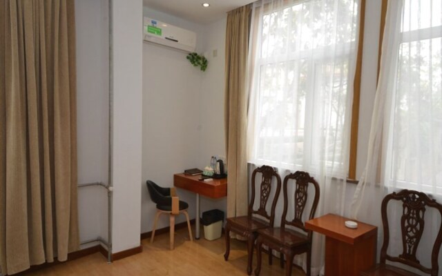 Vatica Tianjin Five Avenues Foreign College Hotel