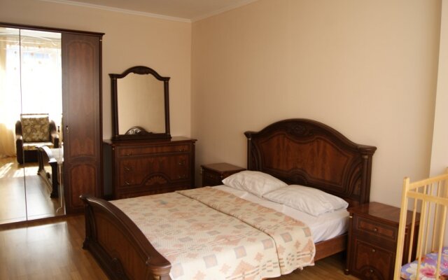 Kotedzhi V Dzhemete Guest House