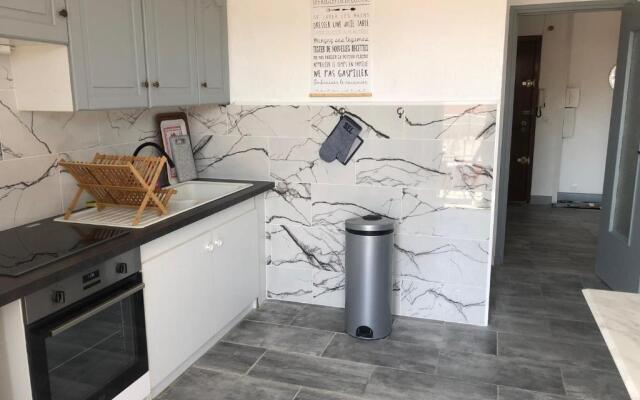 Beautiful Renovated T3 In The Heart Of Grasse!