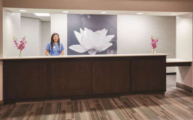 La Quinta Inn & Suites by Wyndham Minneapolis Bloomington W