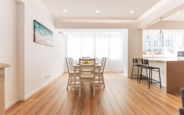 Vita Portucale ! Costa da Caparica Sunny Design Apartment