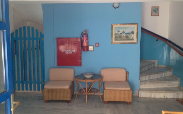 Kaloxenia Apartments