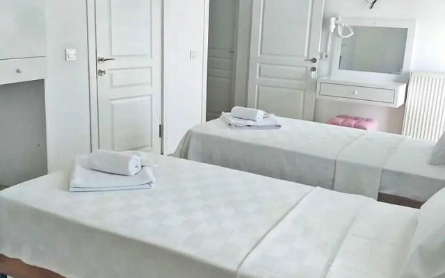 Otel  A