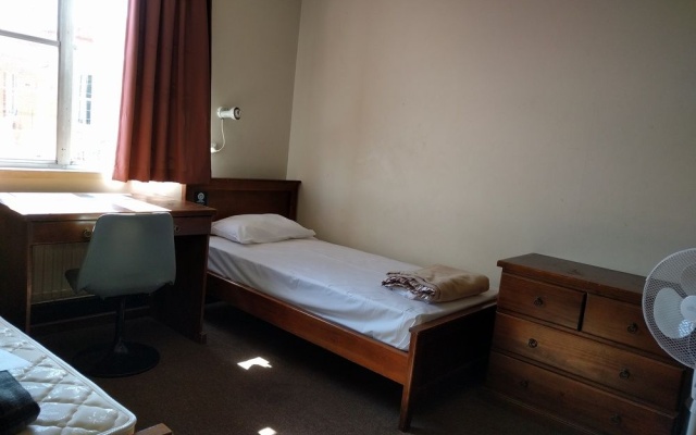Greenwich Village Accommodation - Hostel – Guest Rooms – Sydney