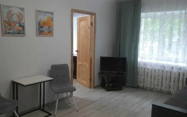 Апартаменты на Проспекте Октября 112/1