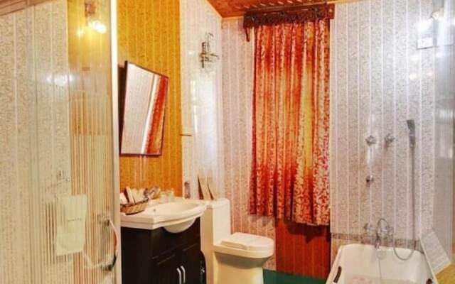 Meena Group houseboats