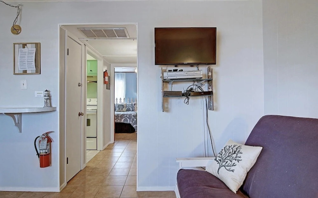 Island Time 1 Bedroom Condo by RedAwning