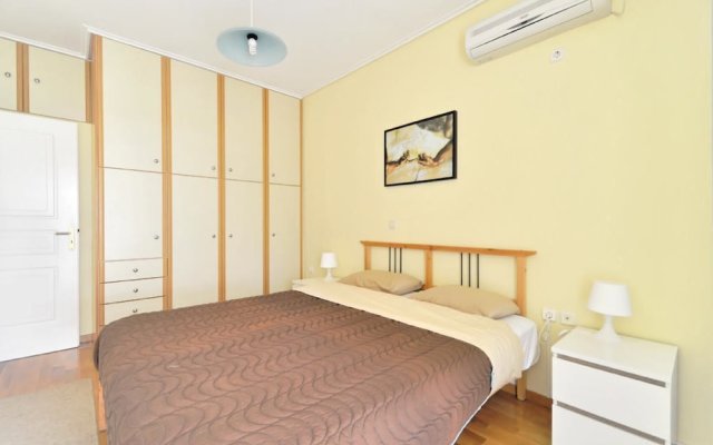 Family Apartment at Glyfada Close to the Beach