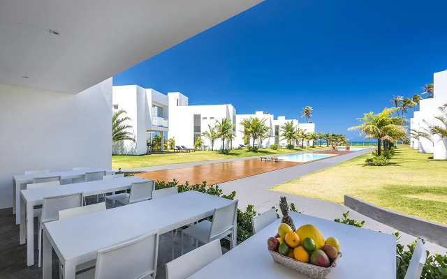 B Blue Beachouses