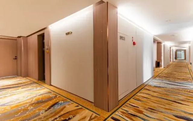 Lido Boutique Hotel (Yancheng Station Baolong Plaza Branch)