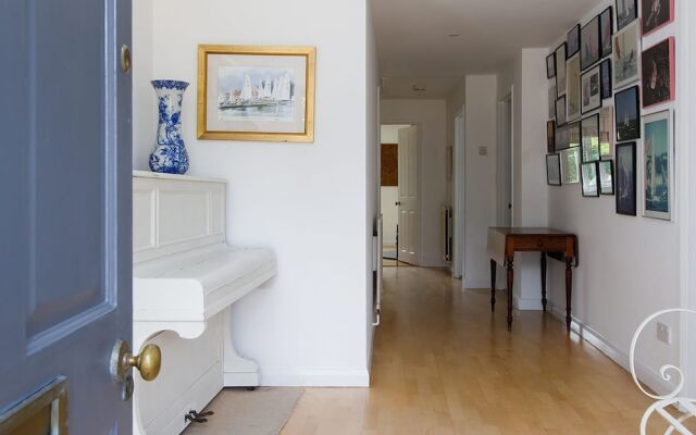Secluded Rural Retreat Close to Beach - Sleeps 12