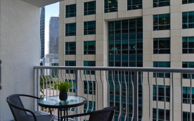 Amazing Studio Apt BRICKELL With pool