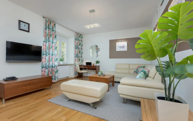Apartment Nowy Świat Warsaw by Renters