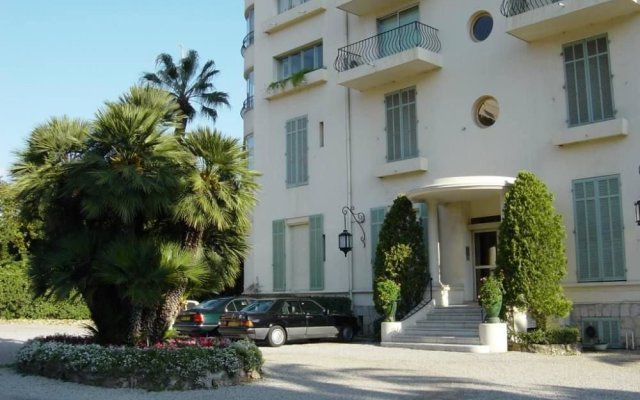 Studio in Cannes, With Wonderful sea View and Enclosed Garden - 250 m From the Beach