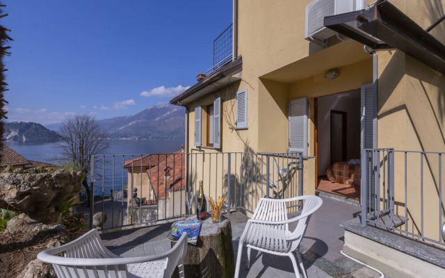 Fontana Del Lago Apt. 12