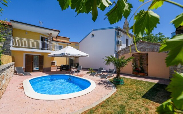 Beautiful Home in Vodnjan With Wifi and 3 Bedrooms