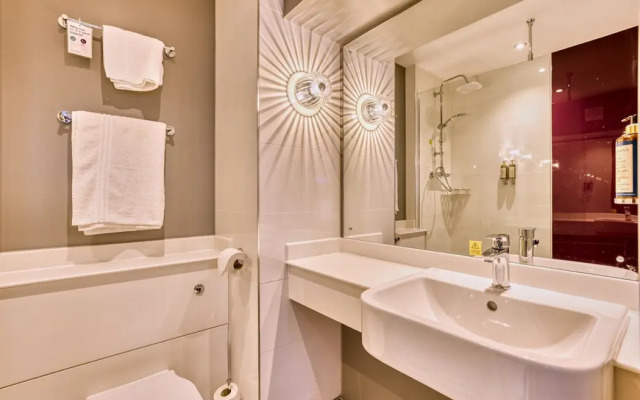 Premier Inn Bristol Cribbs Causeway - M5 J17
