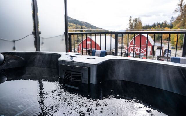 Wildflower Retreat-Revelstoke Vacations