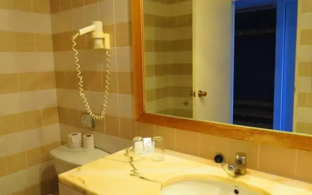 Alfamar Beach & Sport Resort