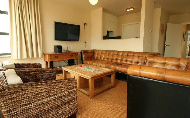 Apartment, located a stone's throw away from the sea.