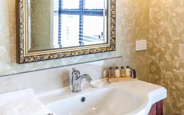 Casa Aquila Boutique Bed and Breakfast