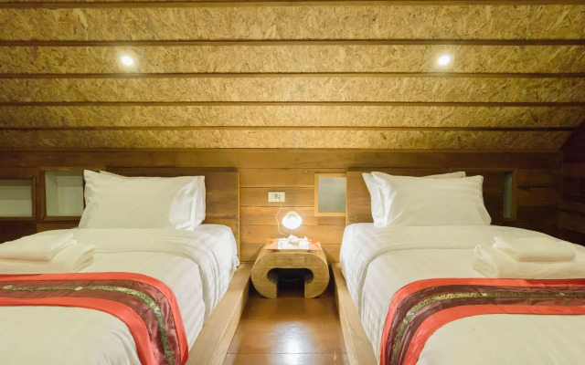 MyHouse Riverside & Pool Villa Near Old Town