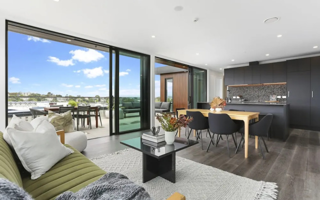 Enfield Sky- Brand New Penthouse