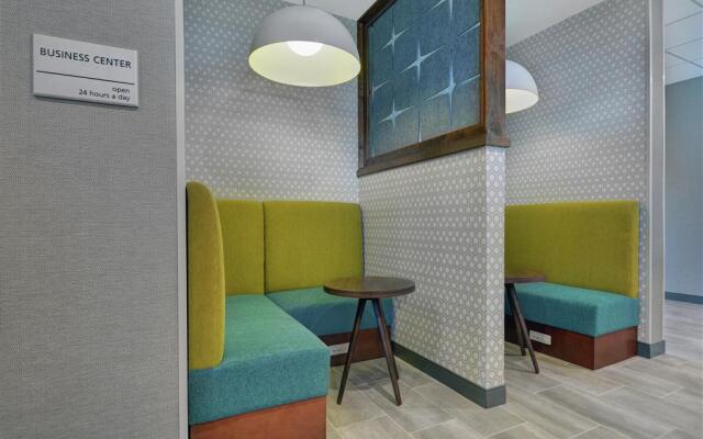 Hampton Inn & Suites Middleburg