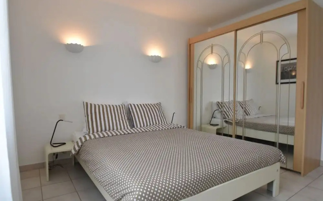 Spacious Villa in Var With Swimming Pool